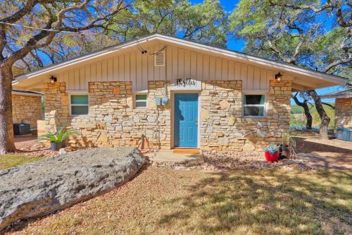 Millies Cottages Unit 3 - Phyllis in Canyon Lake, USA