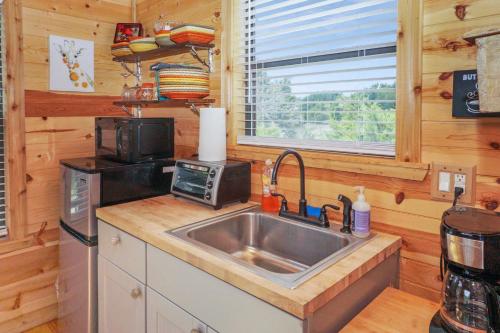 Arbor House of Dripping Springs - Safari House in Dripping Springs, USA