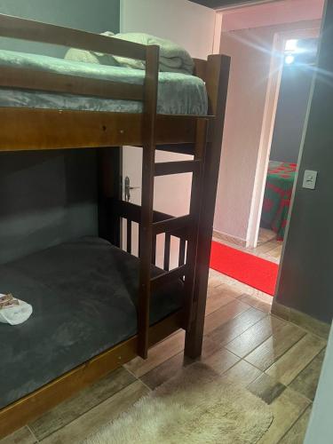 Quarto n°7 de solteiro acomoda 4 pessoas - image 10