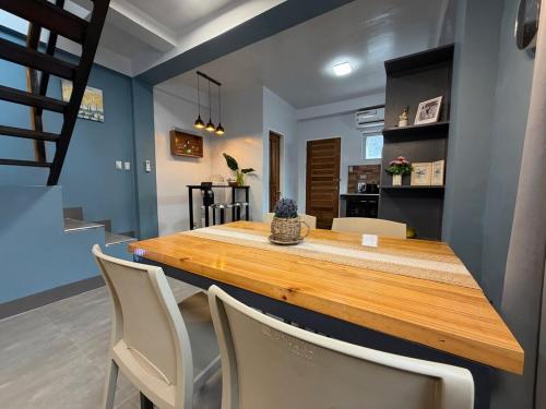 Iekārtas, Luxea Flexstay I - Spacious Duplex Home in San Francisco