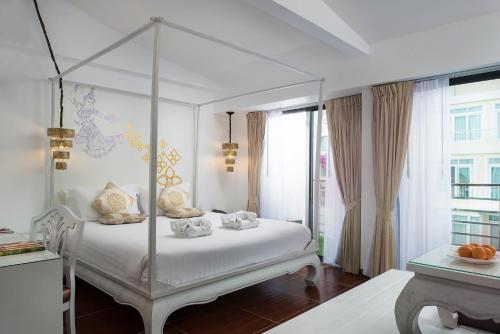 room detail thumbnail 0