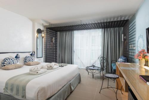 room detail thumbnail 0