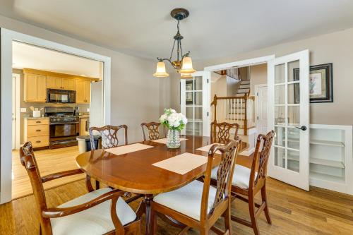 Hike, Bike and Relax Huckleberry Hill Home with Yard! in 埃文
