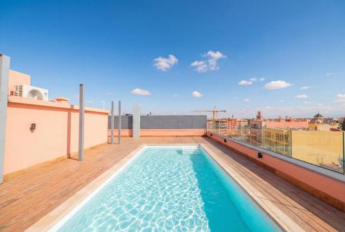 Centre de Gueliz et terrasse avec piscine - image 6