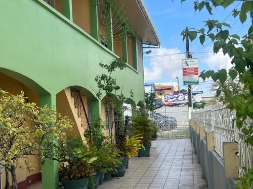 Arlington Apartments – khách sạn tại West Bank Demerara