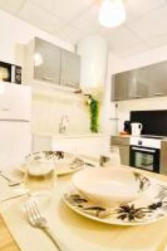 廚房, Savana Lodge, Wi-Fi, Parking Privé et Calme, Sortie 12 ChanaS (Savana Lodge, Wi-Fi, Parking Prive et Calme, Sortie 12 ChanaS) in 沙納