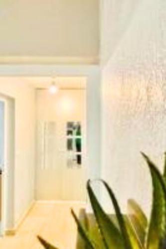 入口, Savana Lodge, Wi-Fi, Parking Privé et Calme, Sortie 12 ChanaS (Savana Lodge, Wi-Fi, Parking Prive et Calme, Sortie 12 ChanaS) in 沙納