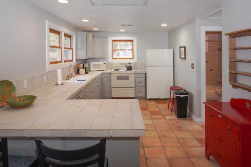 Burnett Ranch Cabins- Prickly Pear in Glenbrook
