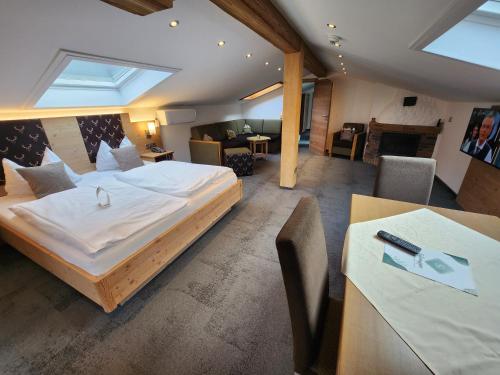 3 bedrooms, 4 beds
