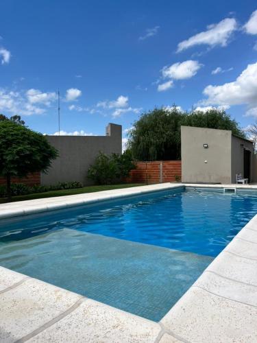 Úszómedence, La casita in Saladillo (Buenos Aires)
