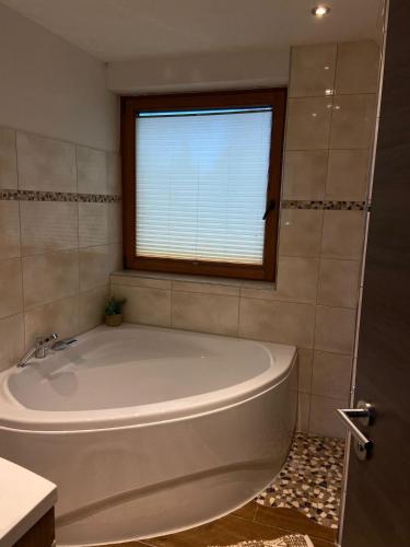 設施, Kuschelige Auszeit - Kamin, Schaumbad und Wohnküche (Kuschelige Auszeit - Kamin, Schaumbad und Wohnkuche) in 弗倫登貝格 /魯爾