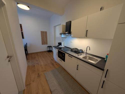 廚房, Flataid Apartmenthaus Tieschen in 蒂真
