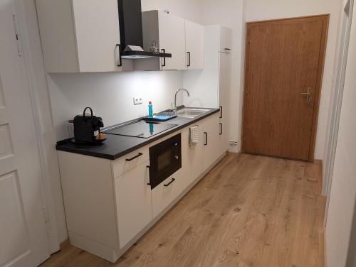 廚房, Flataid Apartmenthaus Tieschen in 蒂真