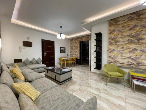 SAKN 8 - Two Bedroom Apartment - image 4
