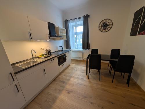 廚房, Flataid Apartmenthaus Tieschen in 蒂真