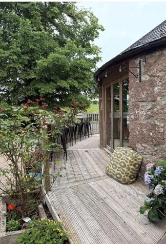 Зовнішній вигляд готелю, Lodge at Lochside in Брідженд оф Ліндразен