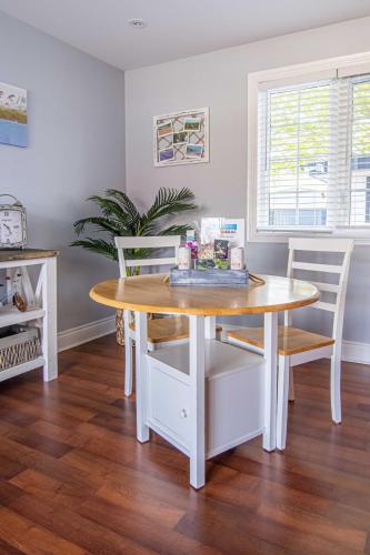 Apartment in Prince Edward County - 'Suite Spot' in Warings Corner (ON)