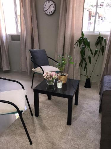 Cozy Central 1BR 2nd Floor High Speed WiFi in Alma Rosa