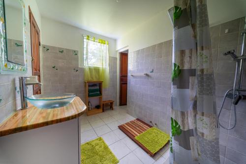 Bathroom, KazAKaty in Trois-Rivieres
