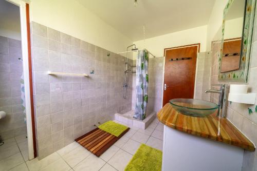 Bathroom, KazAKaty in Trois-Rivieres
