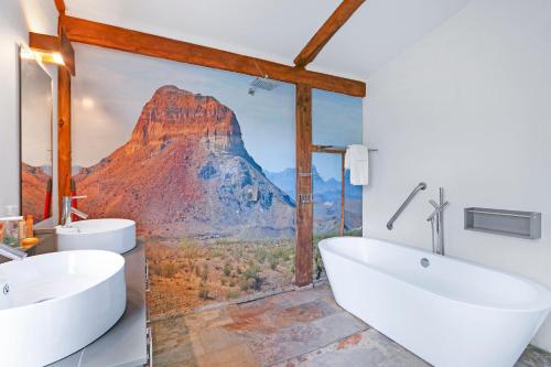 Ozuye Lodge in Fischer, USA