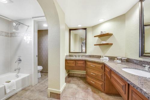 Pointe Hilton Tapatio Cliffs Resort - image 24