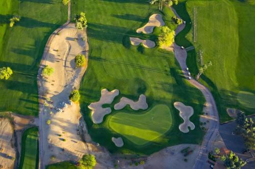 Pointe Hilton Tapatio Cliffs Resort - image 28