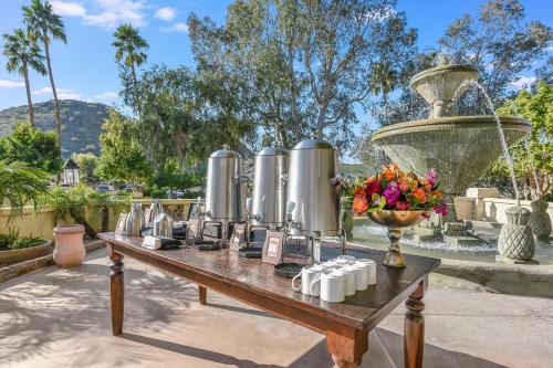Pointe Hilton Tapatio Cliffs Resort - image 23