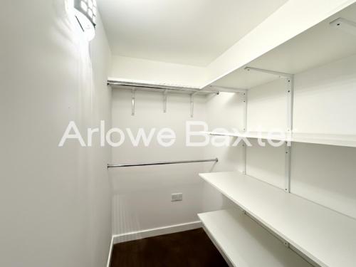 Bright Highbury Loft Apartment - image 10