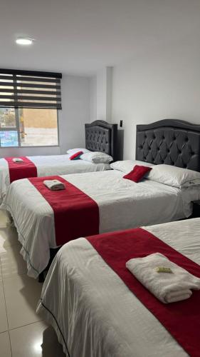 2 double beds, 1 twin bed