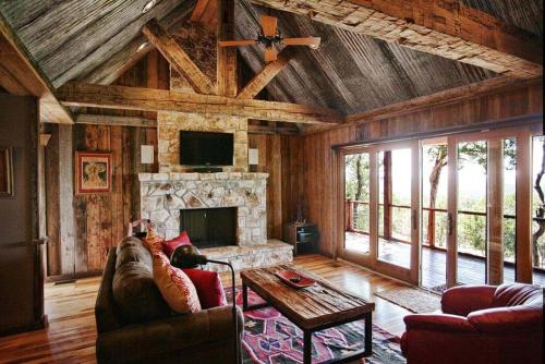 Luxury Cabins @Stony Ridge-Ruby in Wimberley, USA
