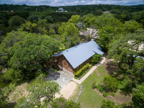 Clearwater Log Home in Wimberley, USA