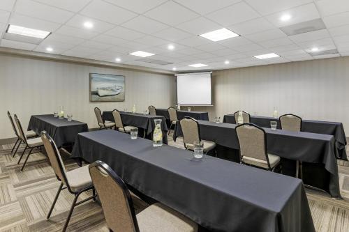Best Western Holiday Lodge - image 24
