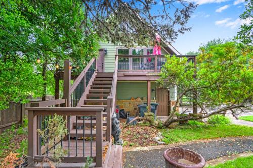 Clutter Falls Retreat - Guest House in New Braunfels, USA