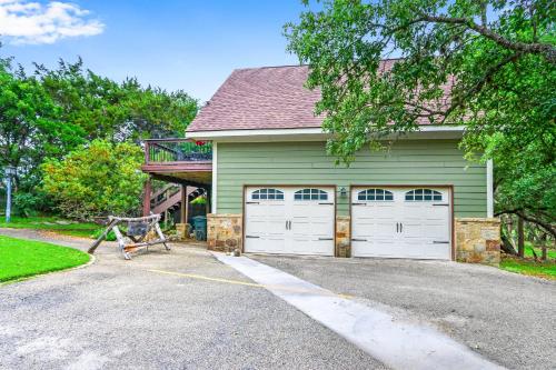 Clutter Falls Retreat - Guest House in New Braunfels, USA