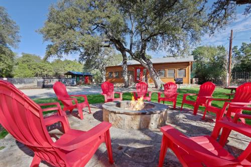 Wimberley Log Cabins Resort and Suites- Unit 3 in Wimberley, USA