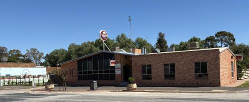 The Manangatang Family Hotel in Tooleybuc