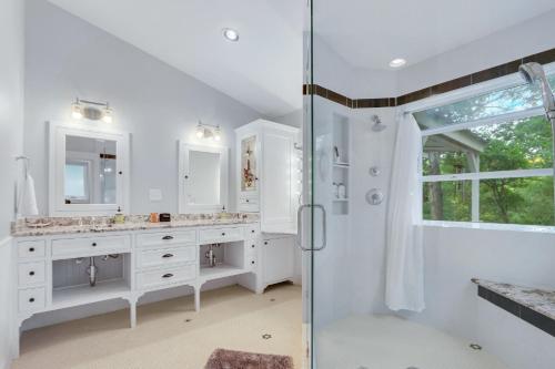 Creekside Retreat in Wimberley, USA
