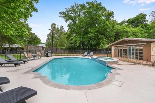 Rock House on Cypress Creek in Wimberley, USA