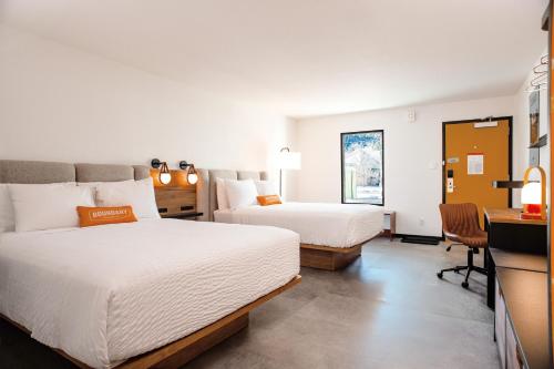 Expedition Double Queen Room ADA