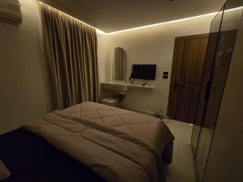 شقه انيقه بتصميم مميز في 6 اكتوبر للايجار - main image