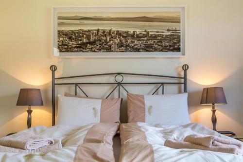 Hout Bay Lodge – Hout Bay, TX
