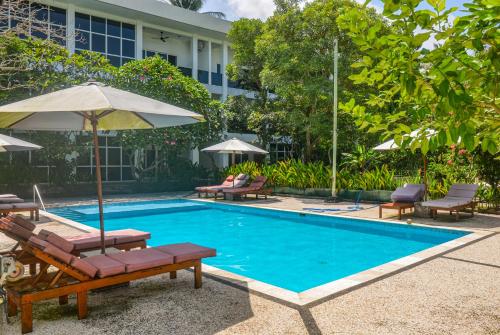 Senggigi Homes & Apartments & Hotel