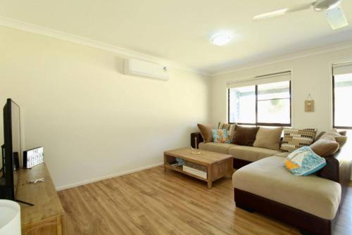 The Weekender Jervis Bay by Book Jervis Bay - 8 MIN Drive TO Hyams Beach in โอลด์เอโรวัลเบย์