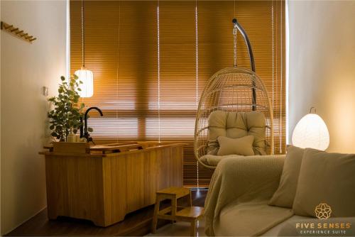 KIP Core Soho Suite by Five Senses - image 14