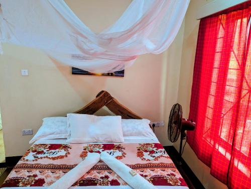 Eagle Nest lake Natron Lodge in Нгоронгоро