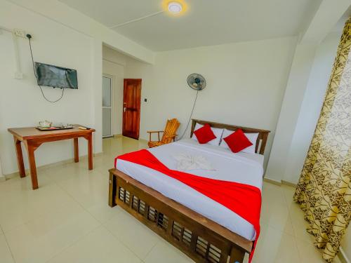 Grand View Hotel Kandy - image 2