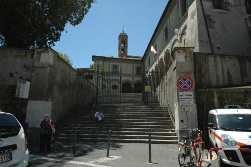 Apartment Sant'Onofrio - image 12