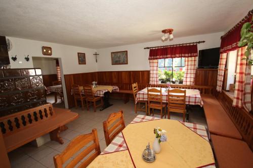 Restorāns, Penzion Pr' Betel in Planina pod Golico