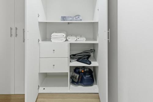 StoneTree - Beach access - 3BR with maids- 15th floor - image 19